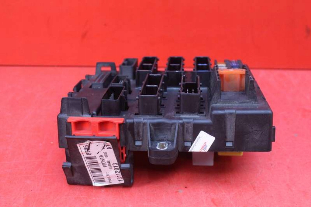 Коробка предохранителей 13112913 at opel signum 2.2 direct 155 km + pin Недорого