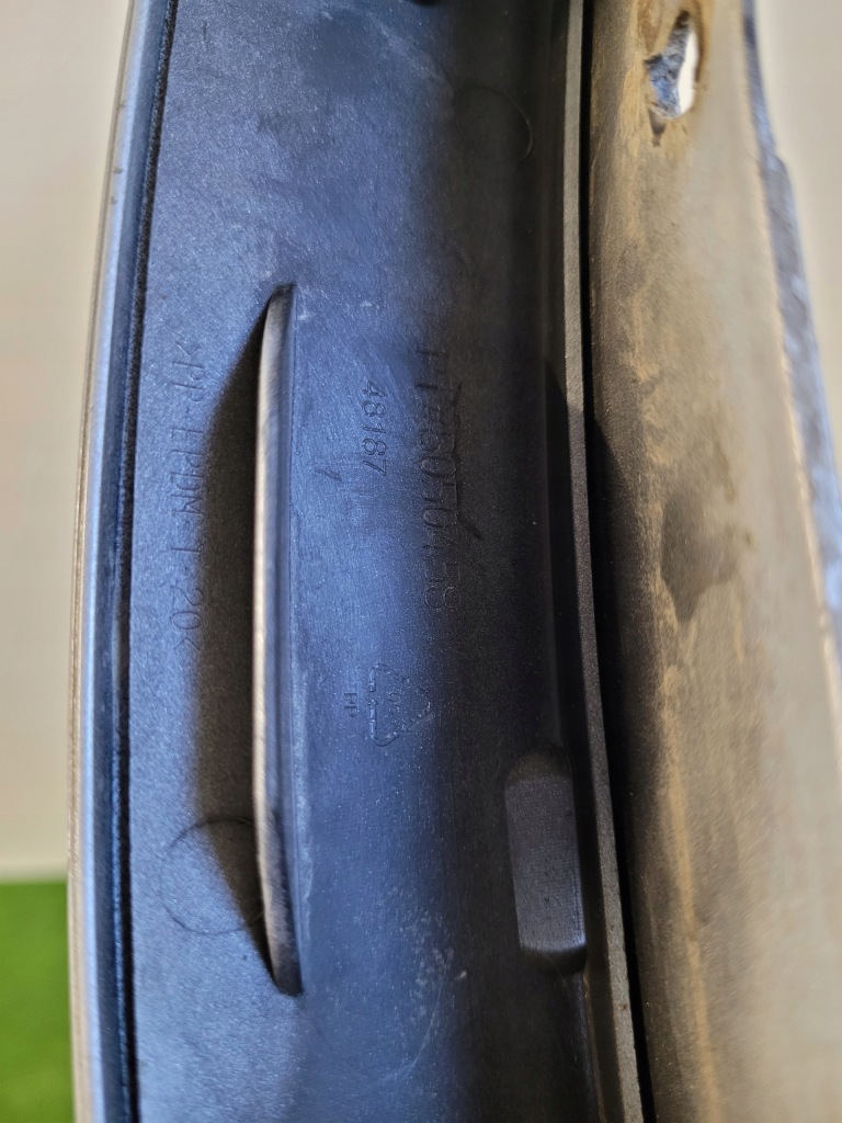 фото №7, Bmw x3 f25 молдинг крила права задня накладка правий задня 8050458