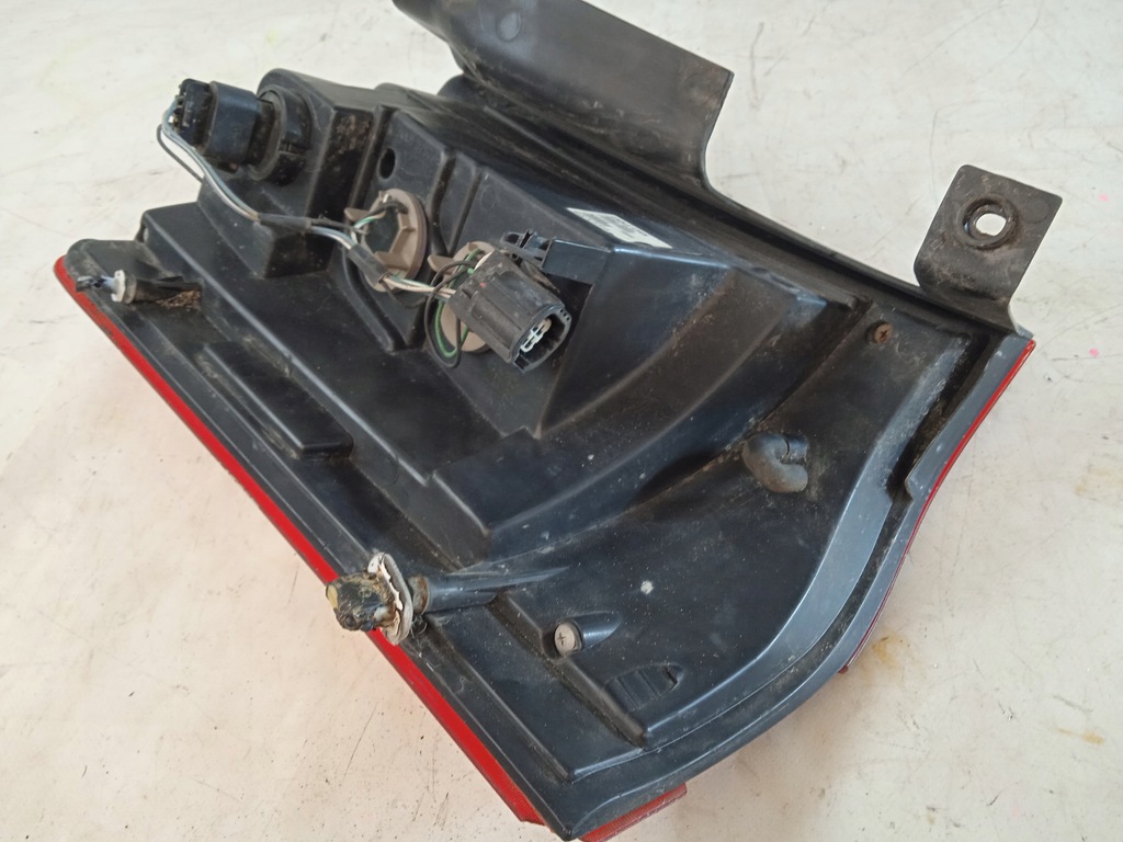 фото №8, Town country v 10- 20 лампа задняя правая usa