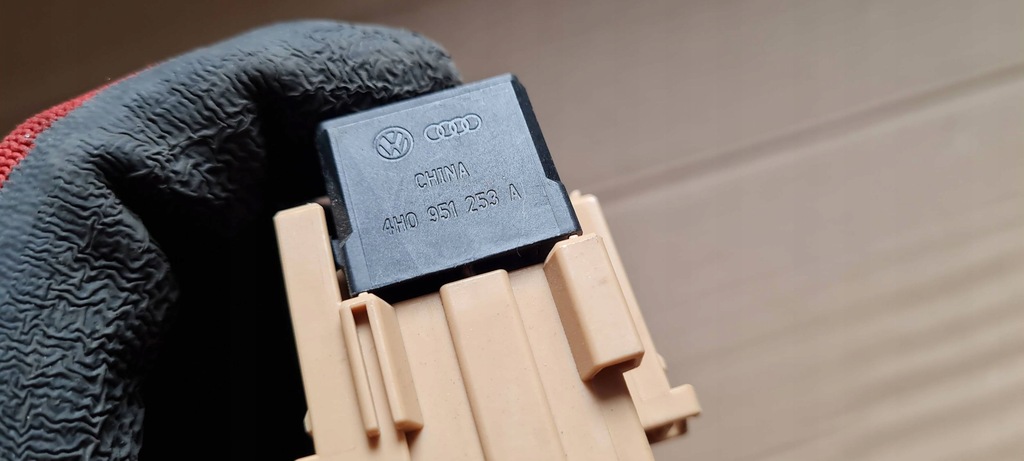 фото №5, A4 b8 s4 реле штекер струму потужності 4h0951253a a6 c7 4g a7 q5 a5