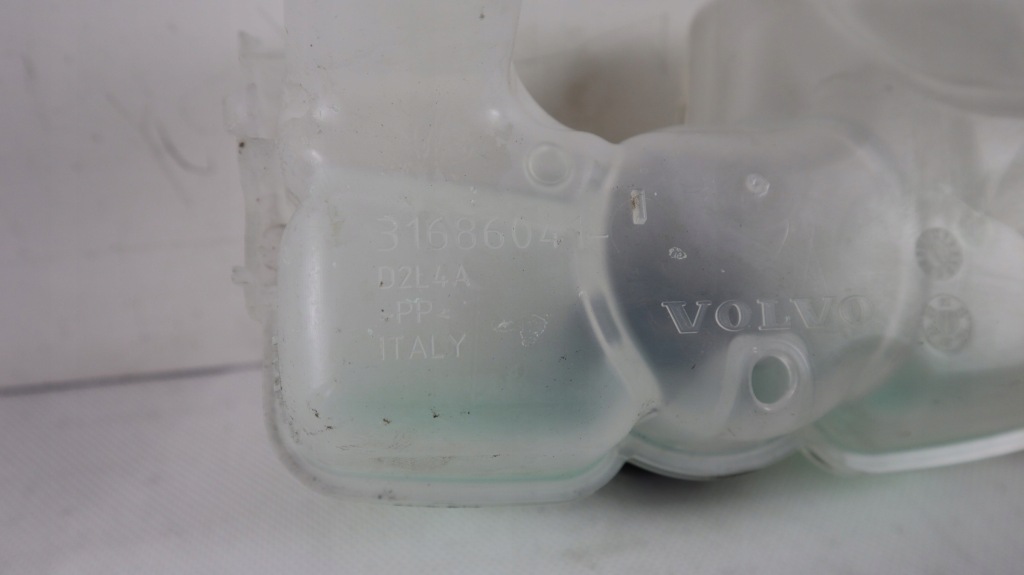 фото №5, Volvo v60 ii 2.0 t6 plug in hybrid бачок розширювальний 31686041