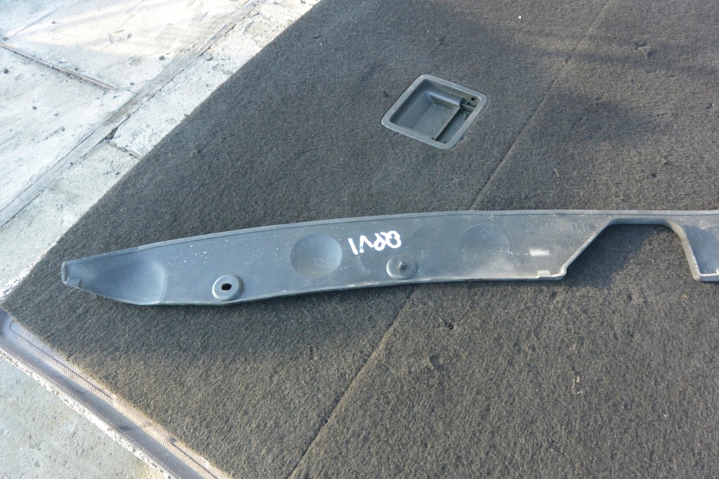 Накладка накладка поперечина перед maserati quattroporte в Украине