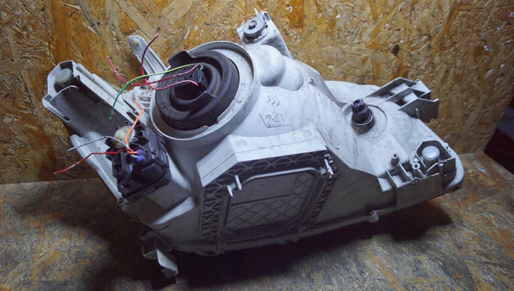 фото №12, Daihatsu materia лампа левый перед uk c1847