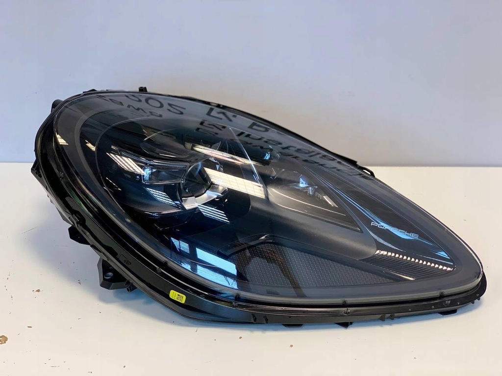 фото №1, Правая лампа фара porsche macan 95b lift 2018+ full led