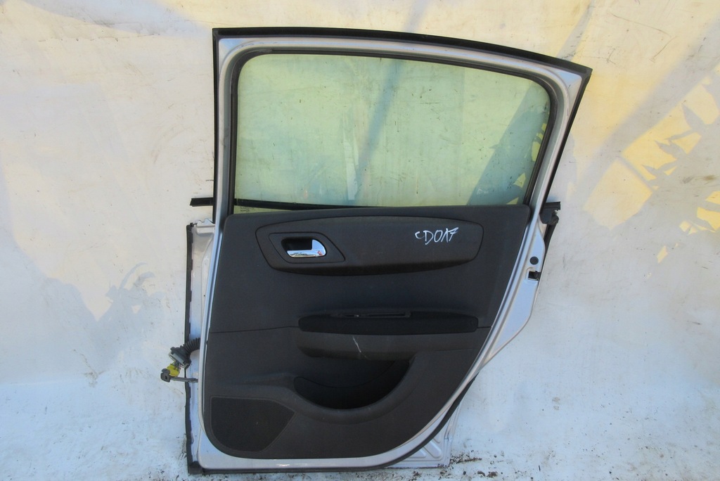 фото №2, Citroen c4 дверь правый задняя