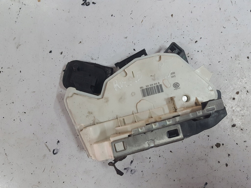 фото №1, Skoda rapid 12-17r замок дверь правый задняя 7 pinów 5e0839016b