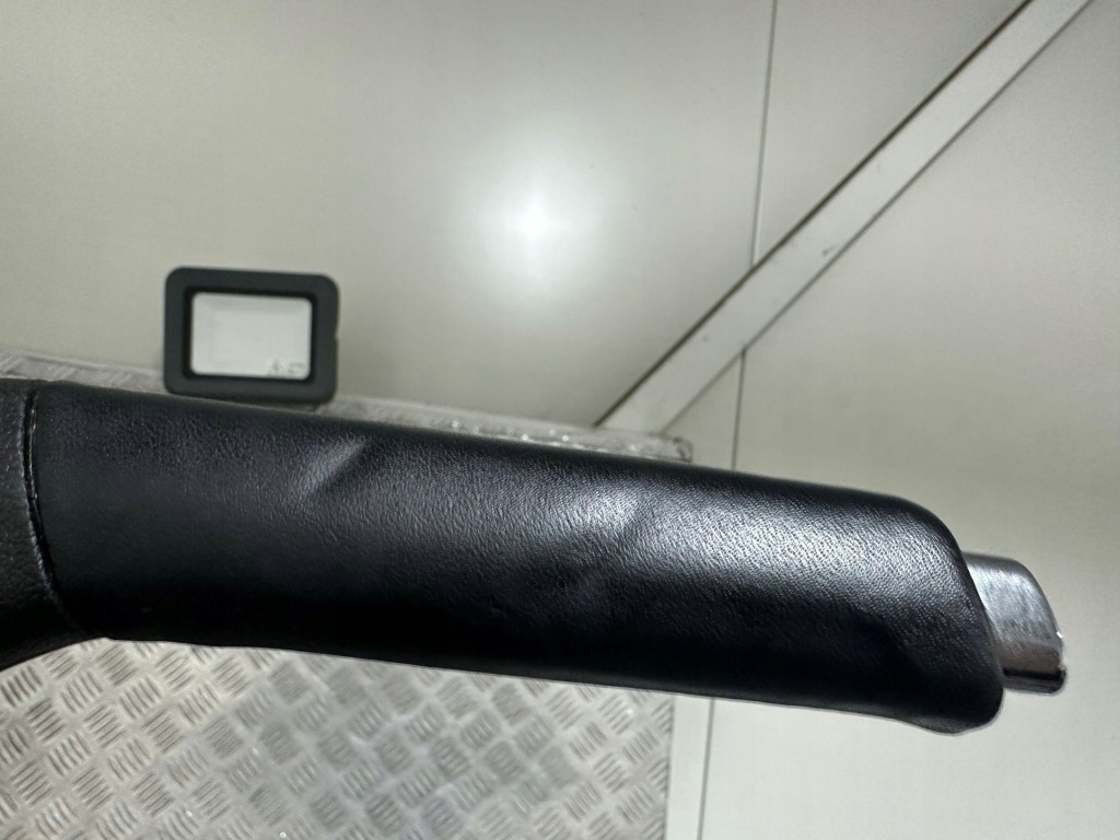 фото №14, Skoda fabia iii рычаг тормоза ручного 6v0711461a