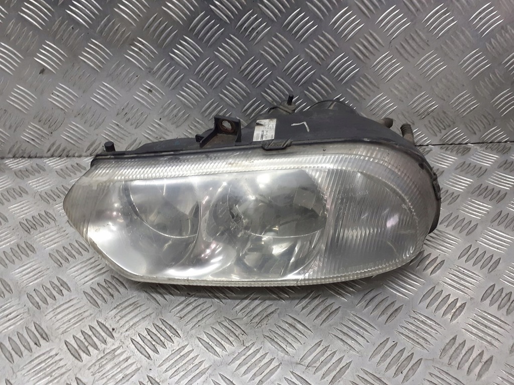 фото №1, Лампа левая передняя alfa romeo 156 europa