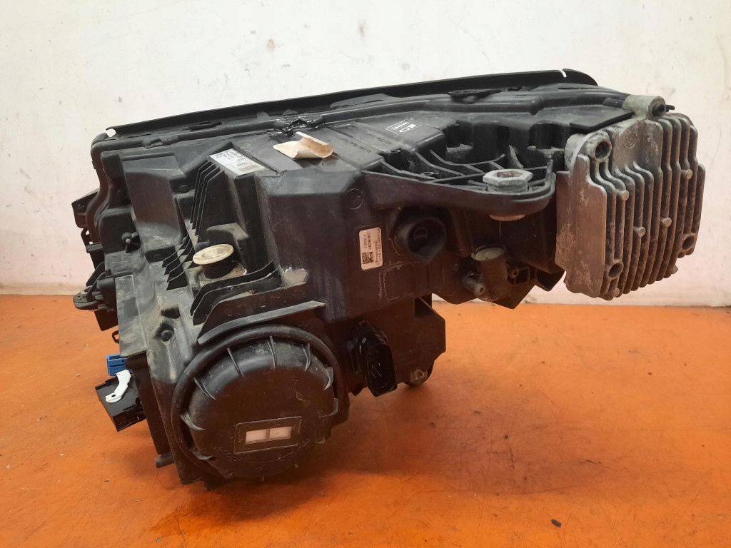 фото №10, Mercedes benz eqc w293 19-23 лампа фара правий перед a2939062801