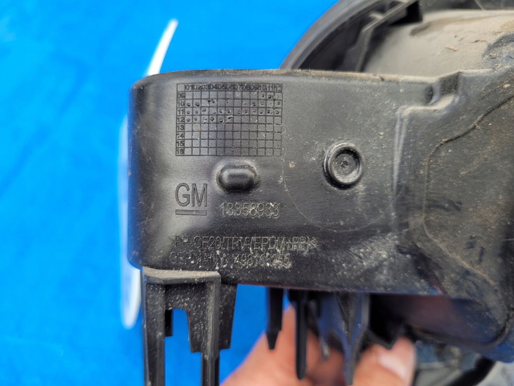 Opel-części astra j крышка заливной топлива y40r 13358933 Киев