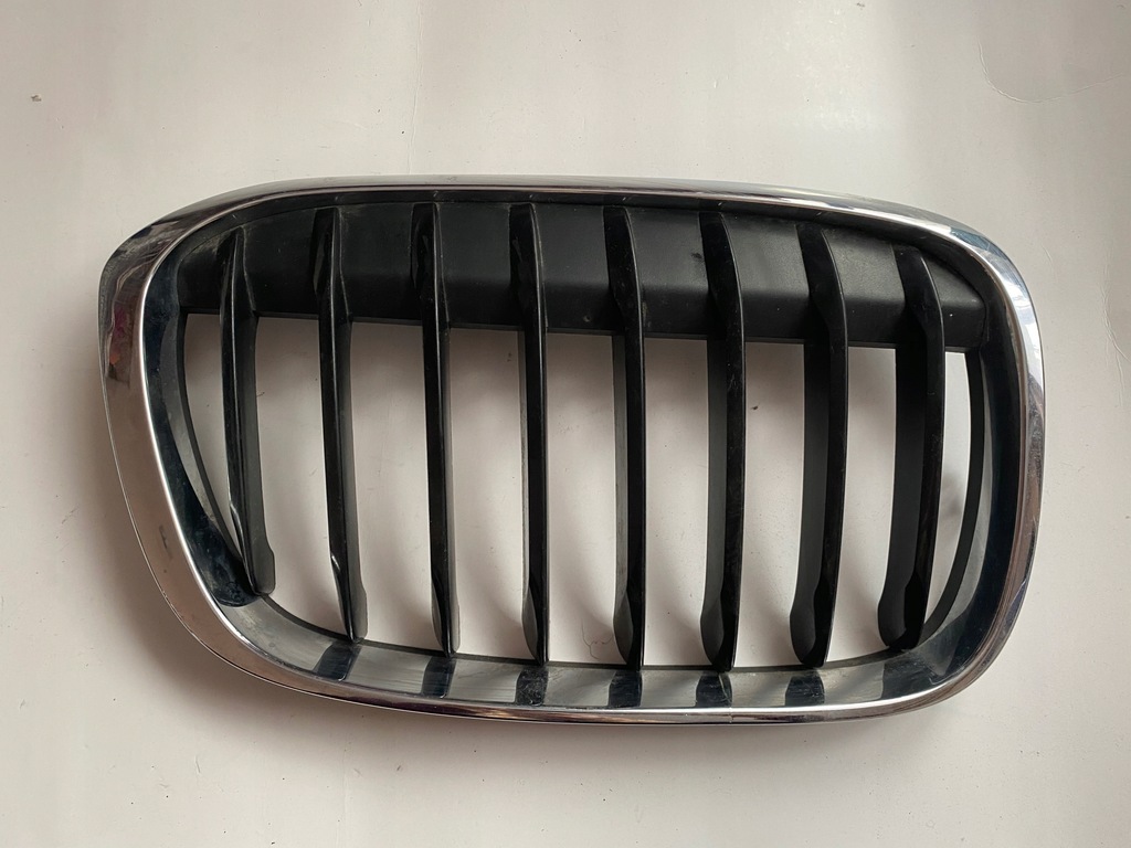 фото №1, Решітка радіатора решітка радіатора права 7383364 bmw x1 f48