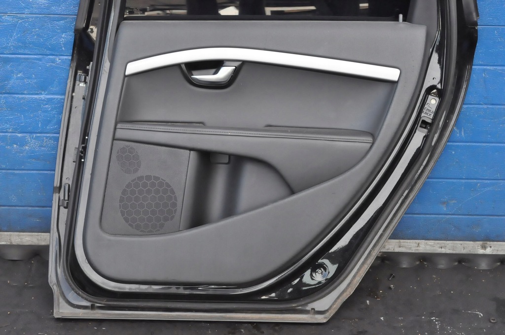 фото №11, Volvo v70 iii дверь правый задняя задние 452-26 полный kombi