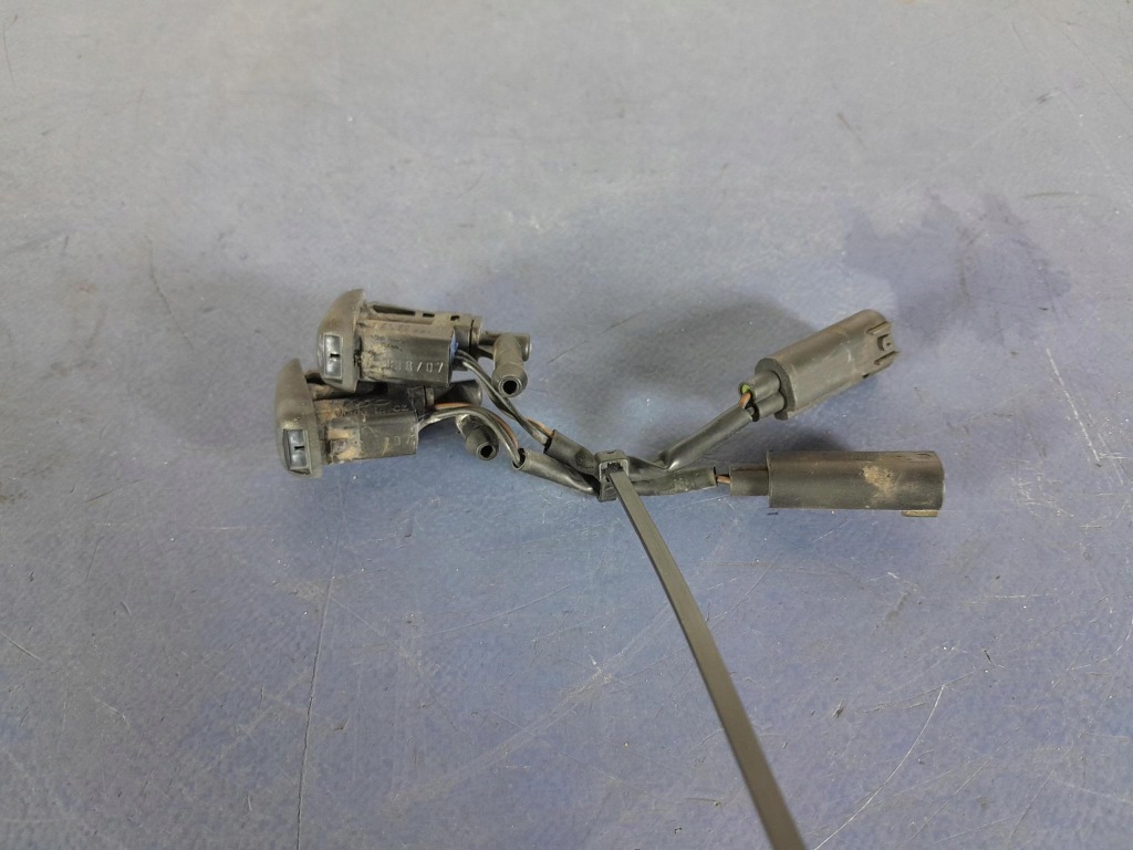 фото №1, Bmw 1 e87 омыватель капот 2 szt 7110851