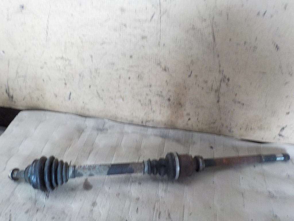 фото №1, Peugeot 3008 1.6b приводной вал правая передняя 9647779180