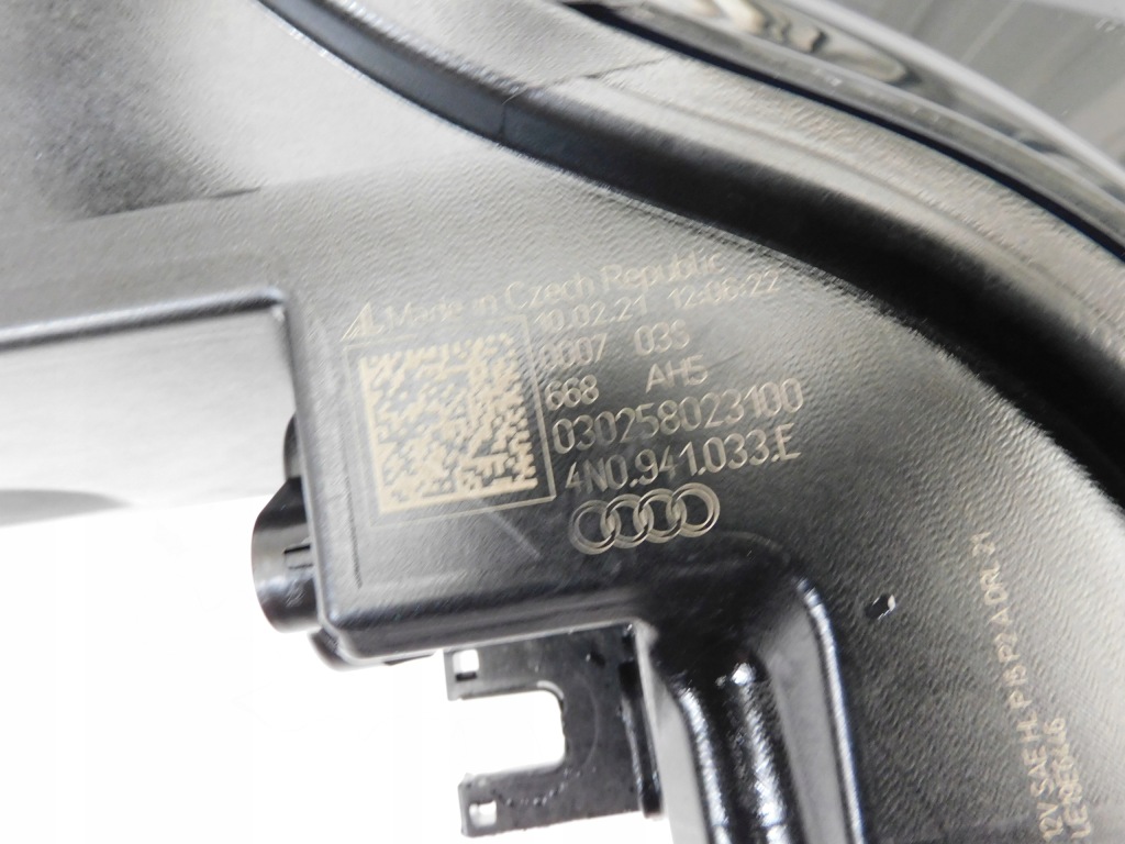 Audi a8 d5 4n рестайлинг  фара левая или правый  америка led с Разборки