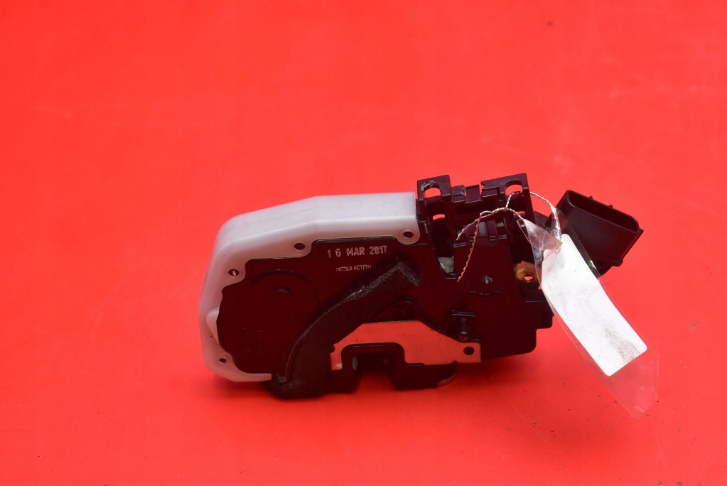 фото №5, Замок дверь левый задняя задний y26-14520 nissan leaf 1 i ze0 lift 10-17