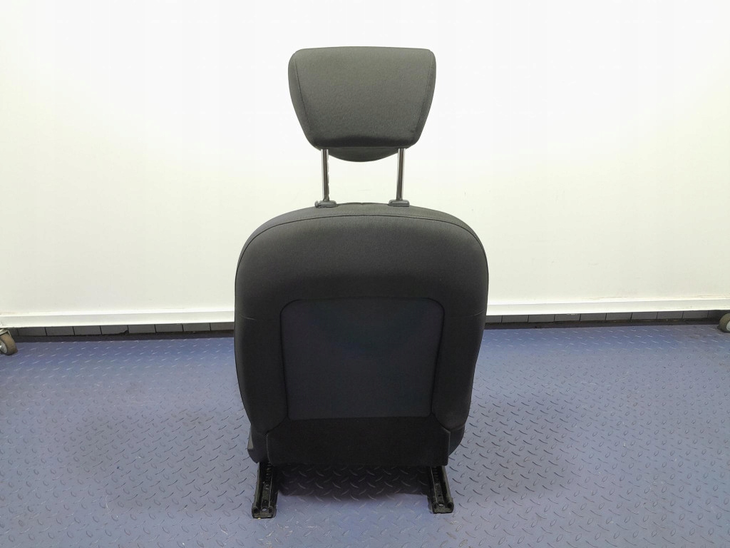 фото №6, Hyundai i20 i 3d сиденье водителя перед левый eu