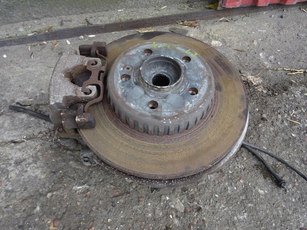 фото №1, Поворотный кулак левая mercedes w205 2.2 задняя a2054231998