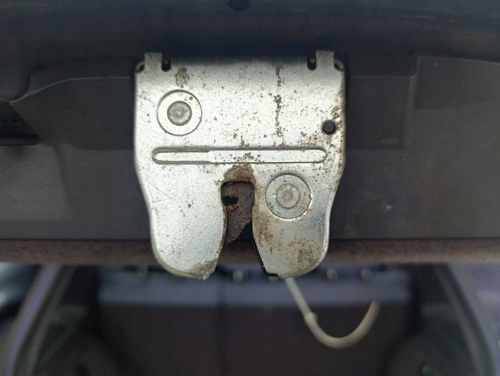 Замок ригель кришки задні задній mercedes a klasa w168 2001 в Україні