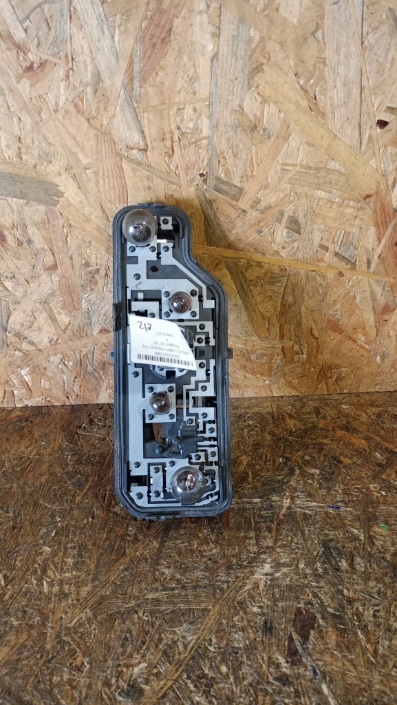 фото №1, Вкладыш лампы правый задняя peugeot 307 sw lift колодка