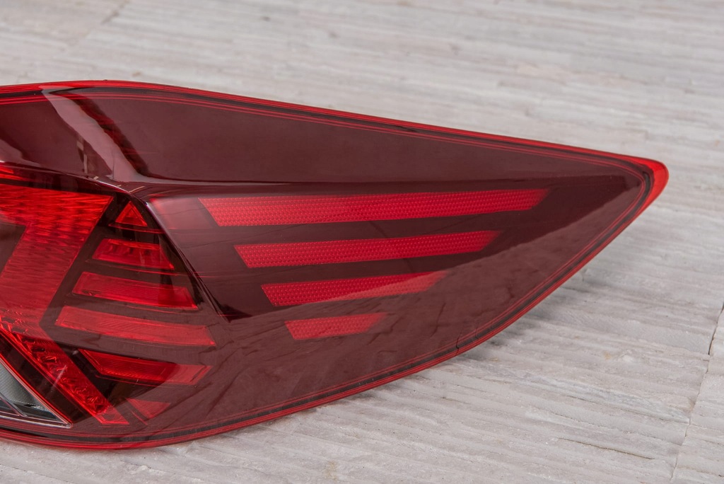 фото №12, Hyundai elantra vi ad 2018-2020 кузовная лампа задняя правая 92402f2500