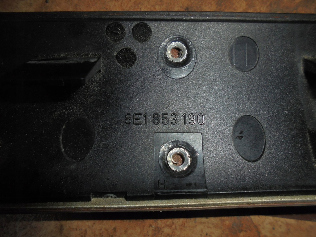 фото №5, Audi a4 b6 1.9tdi 02' sed молдинг декоративна консолі