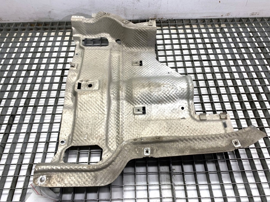 Купить Накладка тепловая 1676801704 mercedes gle suv