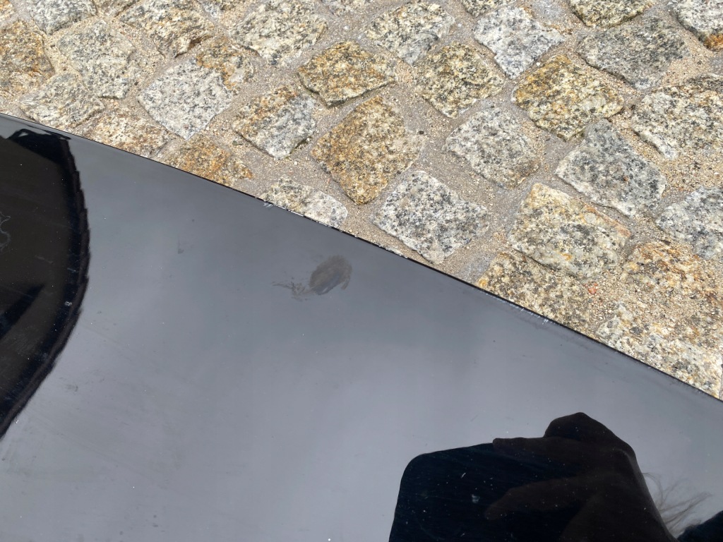 Tesla model 3 капот перед оригінал Зі Шроту