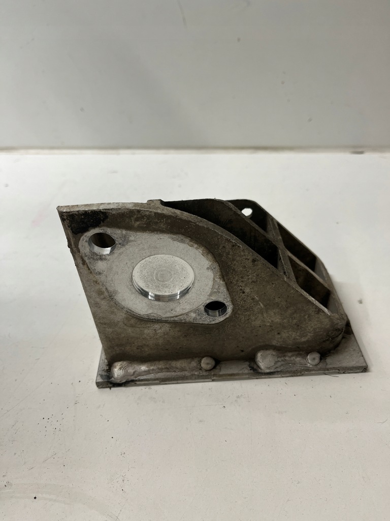 фото №7, E-tron gt porsche taycan кронштейн акумулятора ліва праве 9j1804696 9j1804695