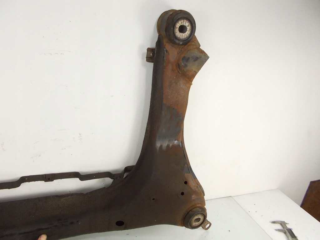 Підрамник підрамник audi a4 b6 1,9 tdi awx avf механічна коробка передач Зі Шроту