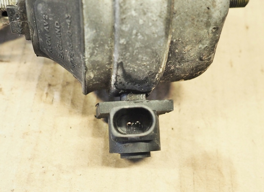 фото №6, Audi a6 c5 подушка двигуна права ліва з датчиком 4b0199379e оригінал