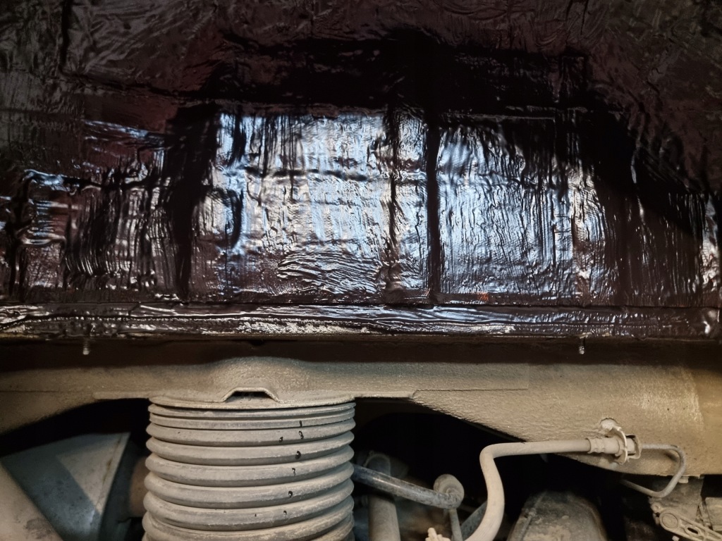 фото №16, Шумоізоляція підкрилок w автомобіль noise liquidator маса na pędzel 1kg