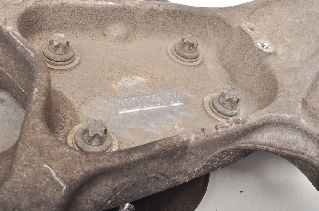 Купить Maserati ghibli iii 2.0 рестайлинг  поворотный кулак левая передняя 670039063