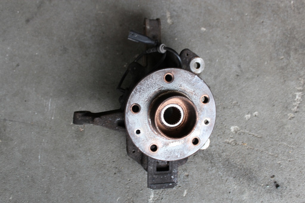 фото №1, Renault grand scenic iii 1.4 поворотный кулак правая перед