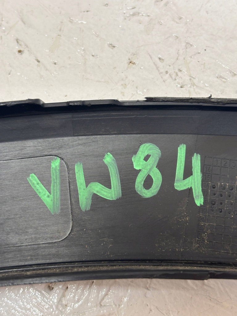 фото №14, Volkswagen tiguan 2016 задняя сторона левая молдинг крыла заднего