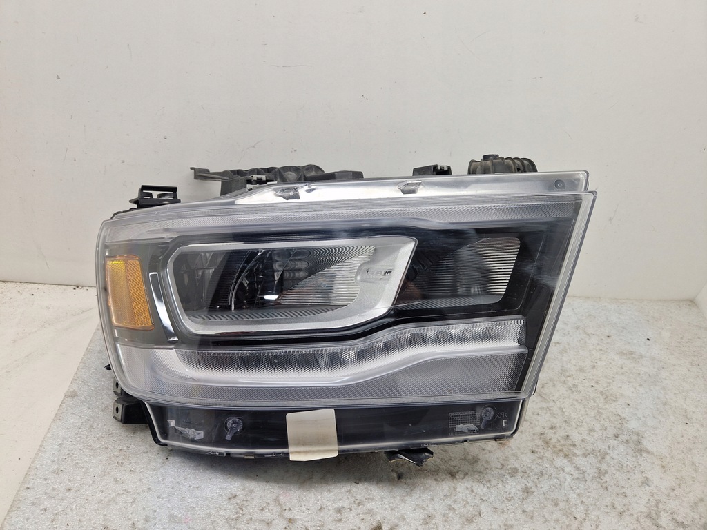фото №1, Dodge ram 19- лампа права перед передня full led 68316082ag