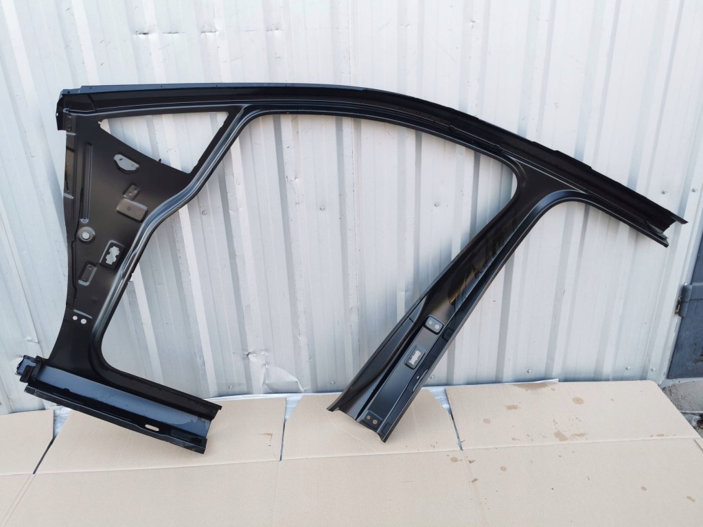 Купити Vw touran 2 3 5ta обшивка праве  передні  поріг стовпчик  5ta809606a