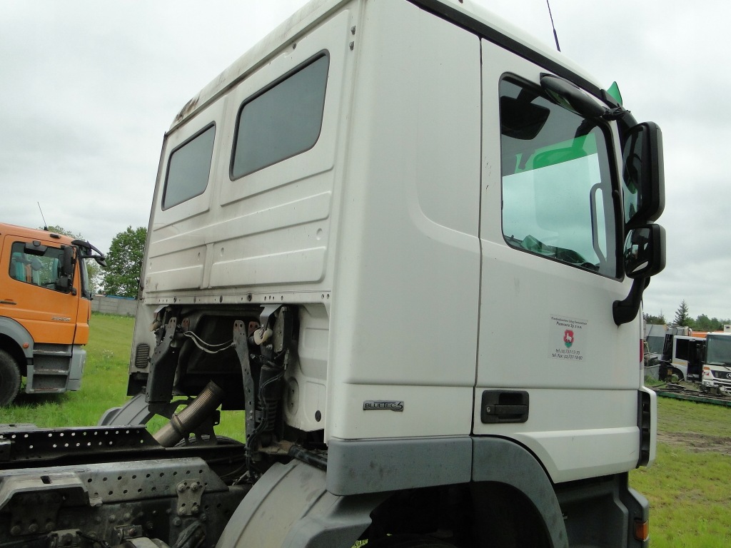 фото №4, Кабина mercedes actros mp3 дневная строительная