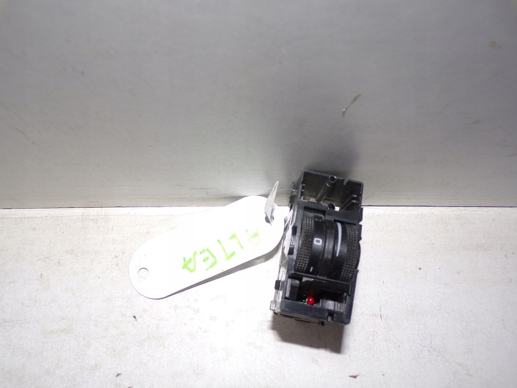 фото №1, Регулювання світла 5p0919094a seat altea