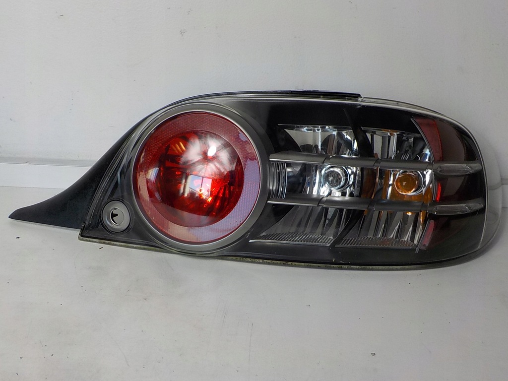 фото №1, Mazda rx-8 лампа правая задняя задняя