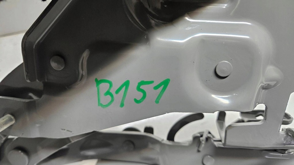 фото №9, Polestar 2 31688412 петля капот перед сторона ліва