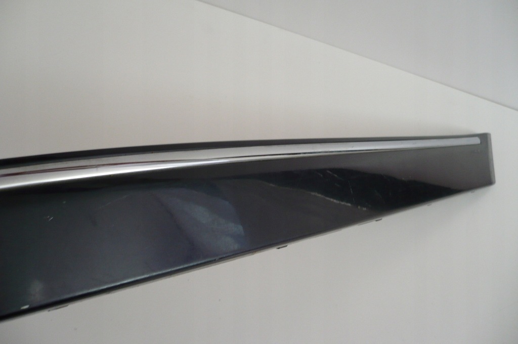 фото №9, Mercedes c-klasa w203 молдинг бампера задня права