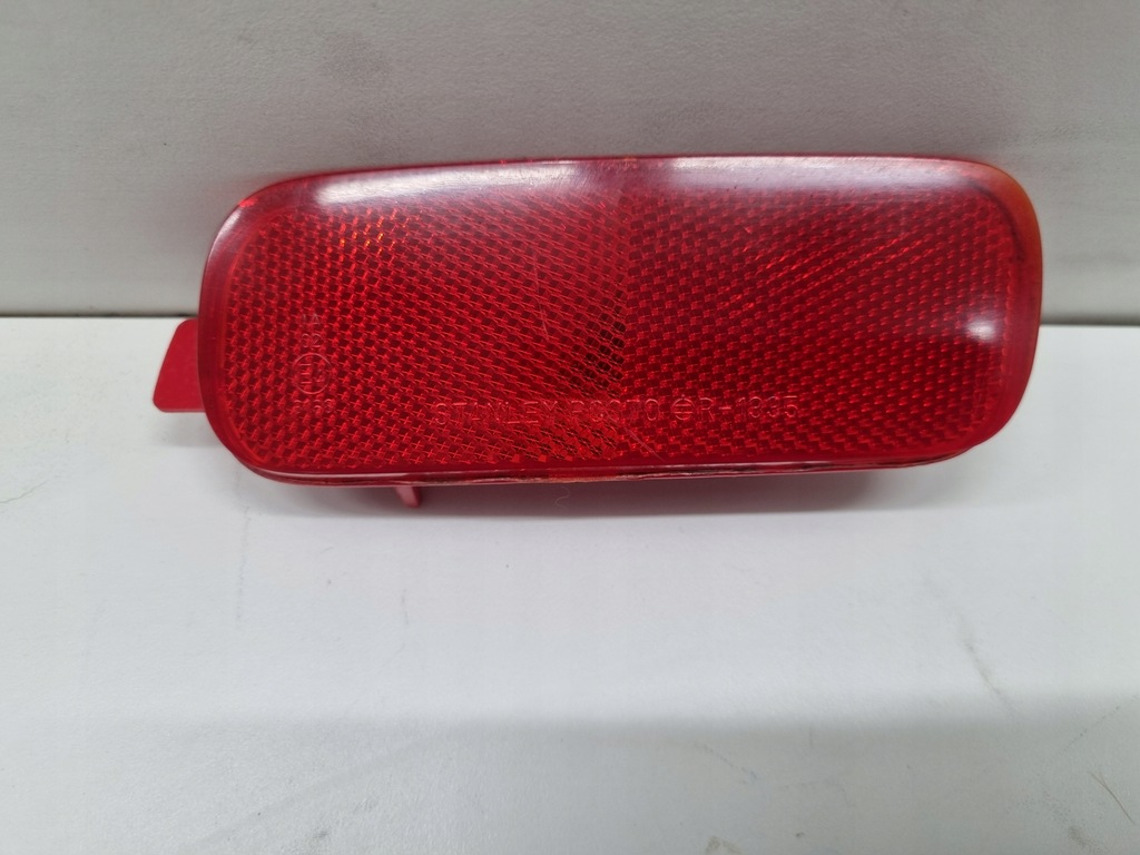 фото №1, Honda hr-v i отражатель бампера левый задняя задний оригинал идеальное состояние p0070 r-1335