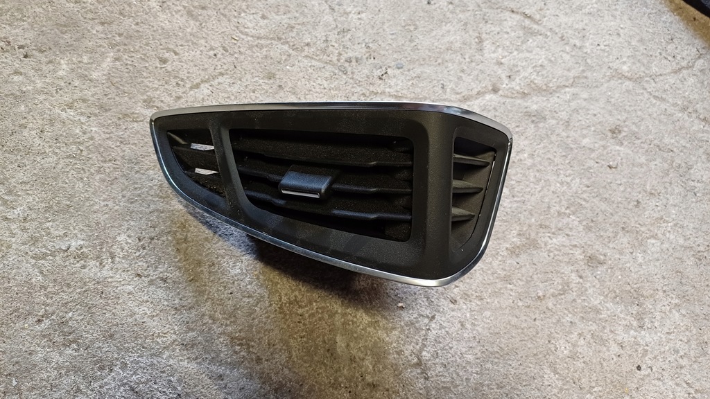 фото №1, Ford focus mk3 решітка обдув права bm51018b08