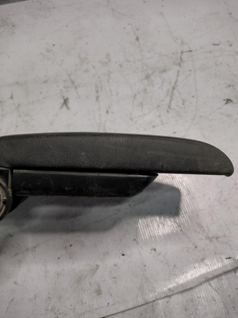 фото №13, Подлокотник bmw e46 8213678