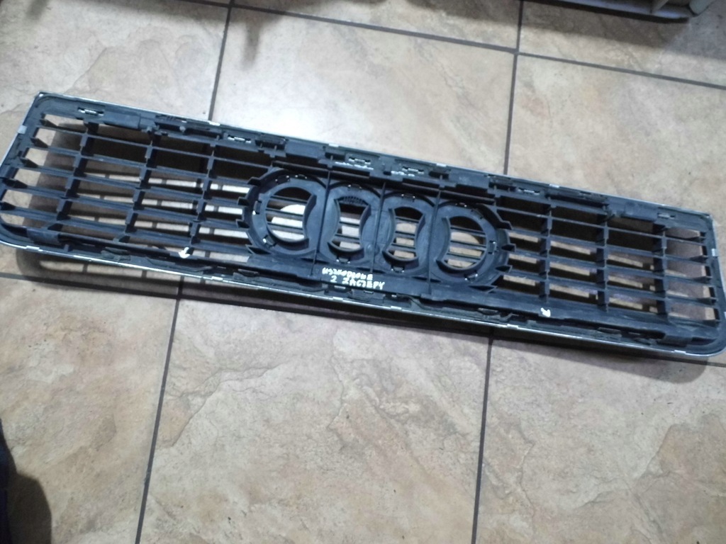 фото №7, Audi a4 b6 02' решётка радиатора решётка радиатора 8e0853651