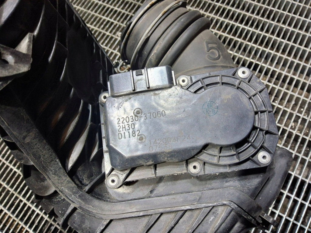 фото №8, Колектор впускний  toyota prius xw30 2203037060