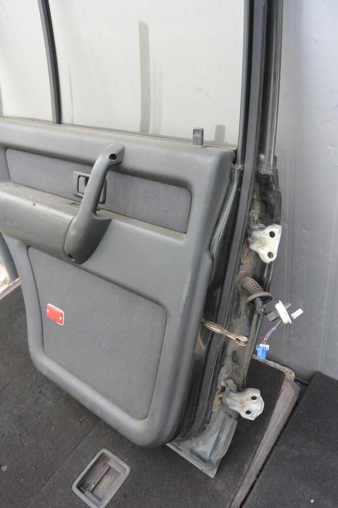 фото №16, Двері ліва задня opel monterey isuzu trooper