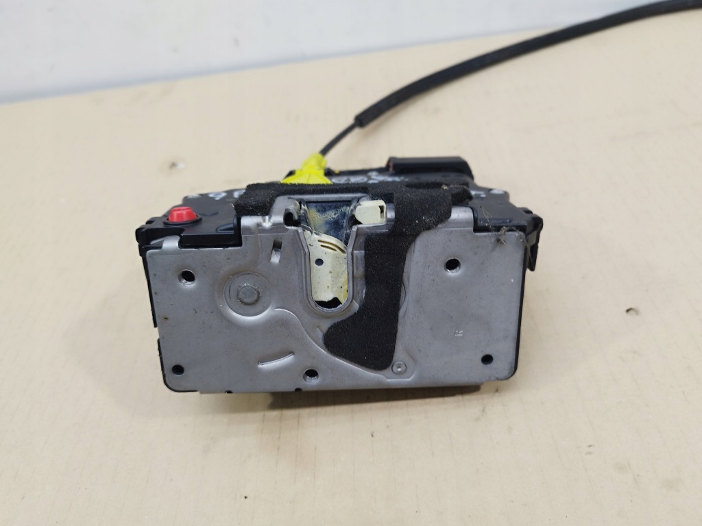 Замок дверь левый задний  задний 9 pin opel meriva ii b 13279836 lata 2010-2013 Киев