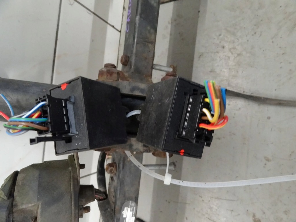 фото №6, Kia carnival ex 2003 hak буксирувальний блок керування 52400005 / 10r-02-1006-00